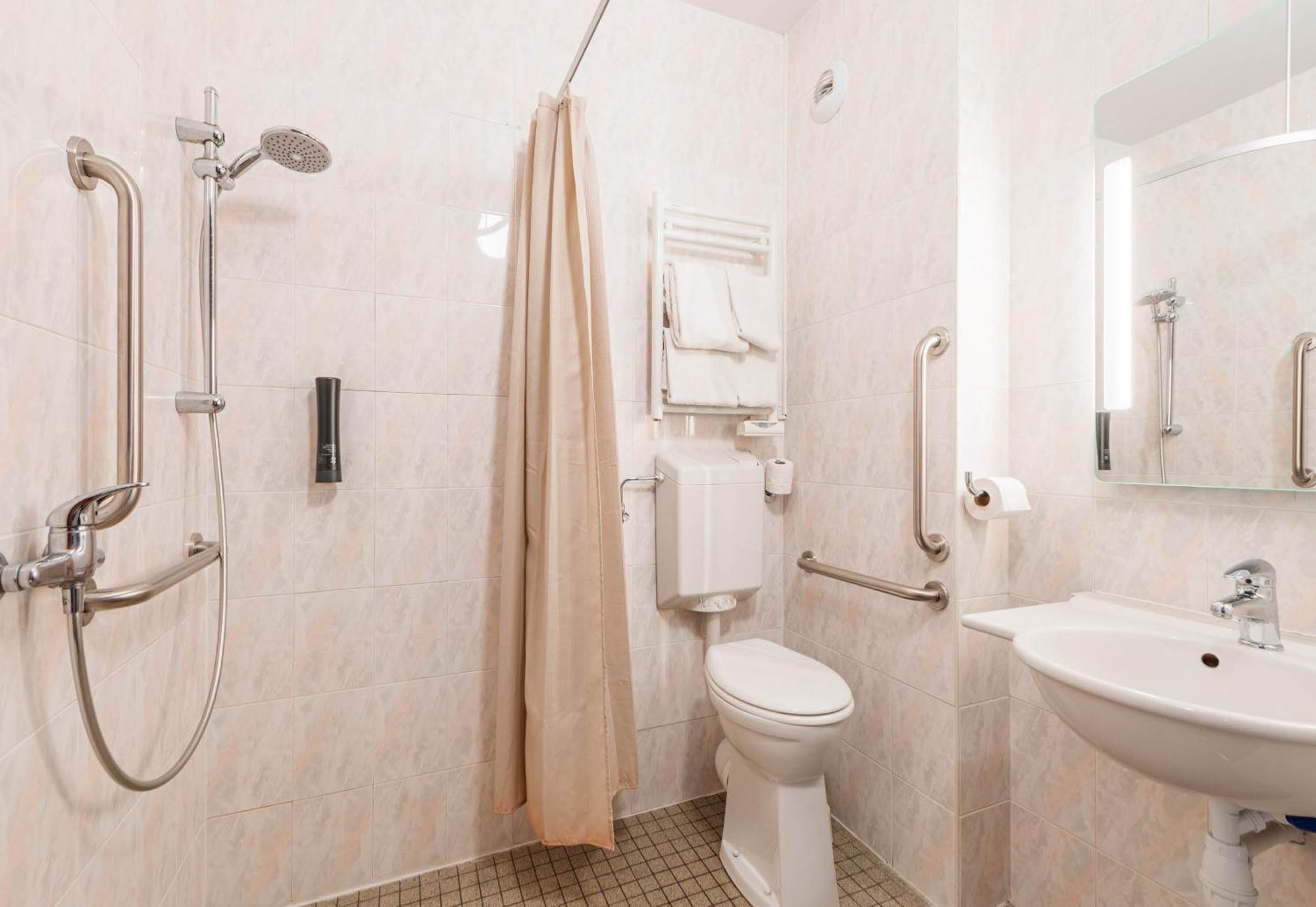 B&B Hotel Mulhouse Kingersheim Bagian luar foto